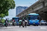 50 phút chạy xe giữa nắng gắt gần 40 độ ở Hà Nội, người đàn ông bị bỏng rát da