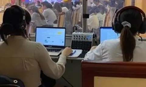 Nghề phiên dịch cabin trước áp lực thời đại: Liệu có "gục ngã" trước làn sóng AI?