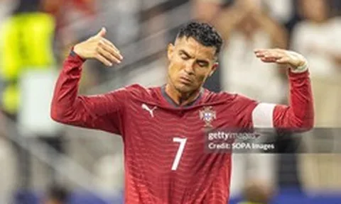 FIFA cập nhật xếp hạng cầu thủ World Cup: Messi không có ngôi đầu, Ronaldo văng khỏi top 50