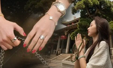 Nghịch lý kinh tế lo âu: Giới trẻ Trung Quốc chi tiền tấn mua "phong thủy hàng hiệu" để cải vận chứ quyết không tăng ca
