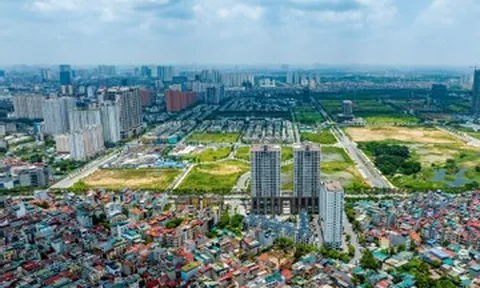 Lãi suất khó giảm mạnh, chuyên gia dự báo bất ngờ về bất động sản cuối năm
