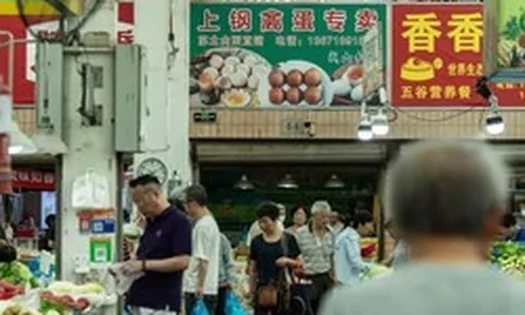 'Cày cuốc cả tháng, cuối cùng chẳng còn bao nhiêu': Lạm phát 'gặm nhấm' nền kinh tế lớn nhất châu Á
