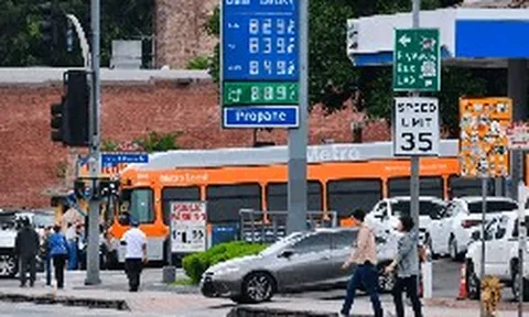 Thước đo lạm phát ưa thích của Fed sắp được điều chỉnh, đúng lúc đang cân nhắc tăng lãi suất: Ngân hàng trung ương sẽ làm gì?