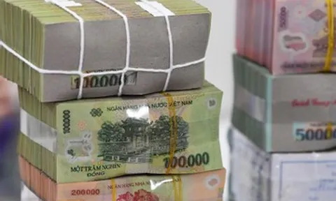 Chồng qua đời sau khi mua bảo hiểm lúc vay 600 triệu, vợ vất vả đòi quyền lợi