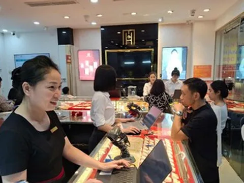 Giá vàng ‘bốc hơi’ hơn 36 triệu đồng/lượng, thời kỳ dễ kiếm lời đang khép lại