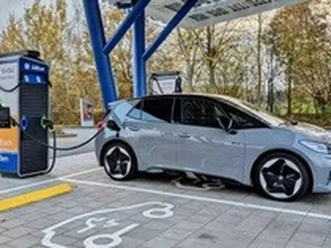 Nhiều quốc gia tăng tốc mở rộng hạ tầng sạc để thúc đẩy xe điện