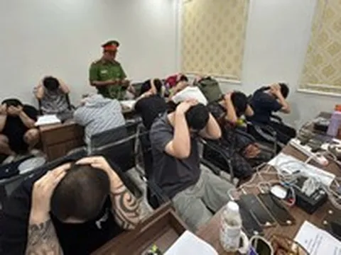 Phát hiện 83 người Trung Quốc thuê khách sạn làm ổ lừa đảo