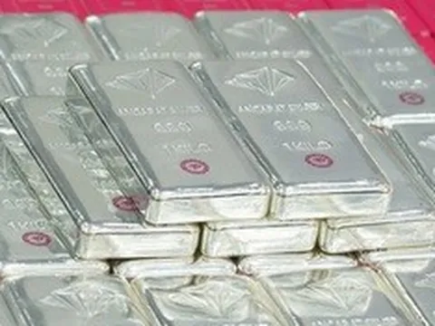 Giá bạc hôm nay (12/6): Bật tăng dựng đứng