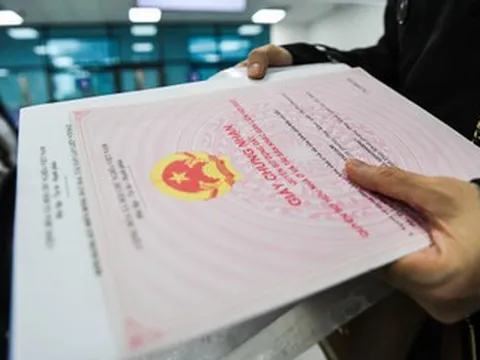 Nhận nhà 12 năm chưa có sổ hồng, chủ đầu tư kêu bất khả kháng, khách vẫn thắng kiện