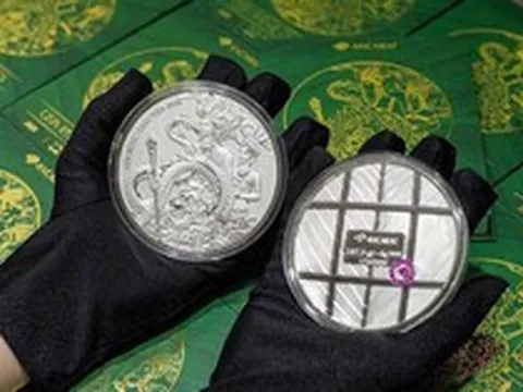 Giá bạc bất ngờ giảm hơn 1 triệu đồng/thỏi