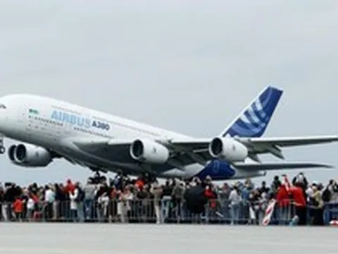 Phát hiện vết nứt bất thường trong cánh, hơn chục "gã khổng lồ" của bầu trời Airbus A380 bị kiểm tra khẩn cấp