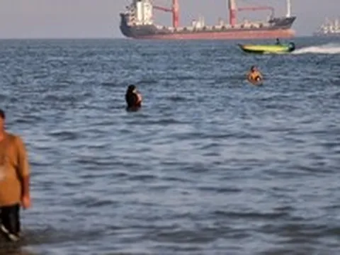 Mỹ - Iran lại căng thẳng về Hormuz