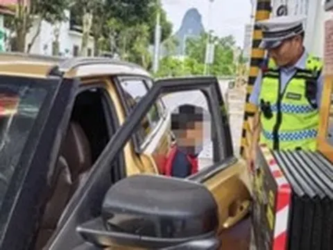 Hoảng hồn: Bé trai 12 tuổi lấy trộm ô tô của hàng xóm, tự lái trên cao tốc suốt 6 tiếng