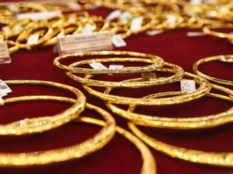 Giá vàng hôm nay 2/7/2026: Vàng bật tăng dữ dội, SJC bứt phá
