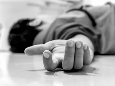Người đàn ông 52 tuổi đột quỵ, tử vong sau khi ăn thịt kho với dưa leo, bác sĩ cảnh báo thói quen "cực độc"