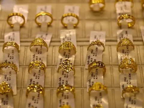 Giá vàng hôm nay 5/7/2026: Chốt tuần khởi sắc, vàng miếng SJC giữ đỉnh cao