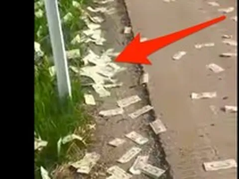 Phát hiện gần 16 tỷ đồng tiền mặt rơi vương vãi trên đường cao tốc