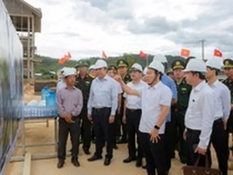 Phó Thủ tướng kiểm tra tiến độ dự án trường nội trú liên cấp ở biên giới TP Huế