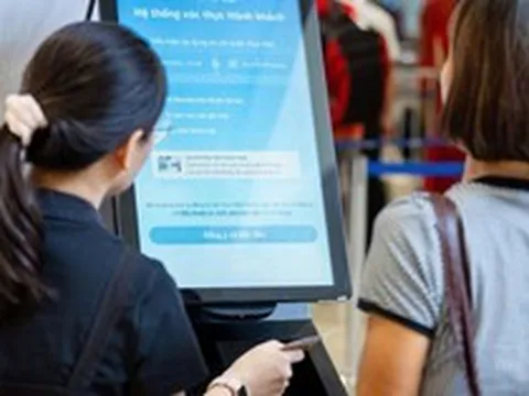 Hướng dẫn check-in bằng sinh trắc học tại sân bay Nội Bài chưa đến 10 giây