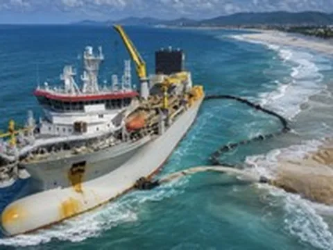 Phát hiện tàu Trung Quốc dài 166 mét đang di chuyển, có thể nạo vét 18.000 mét khối cát, bùn, hoàn thành dự án 162 tỷ đồng