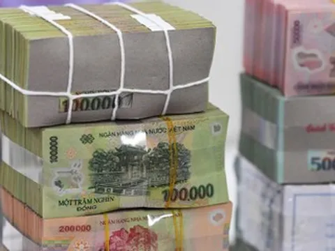 Chồng qua đời sau khi mua bảo hiểm lúc vay 600 triệu, vợ vất vả đòi quyền lợi