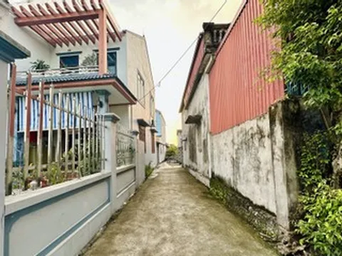 Mua đất, đóng thuế, xây nhà hơn 20 năm vẫn chưa có sổ đỏ: Người dân phải làm gì?